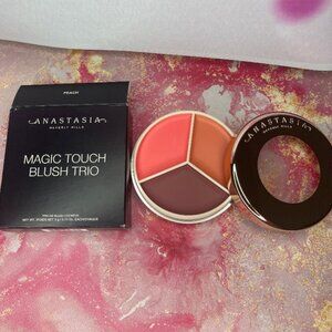 Anastasia Beverly Hills Magic Touch blush trio